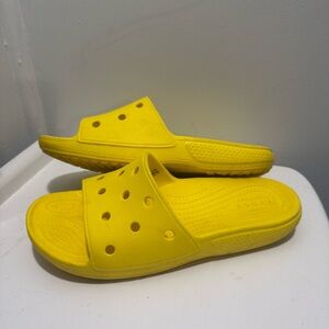 Crocs Slides flip flops slippers Women’s 6 / Men’s 4 Bright Yellow Gently Used